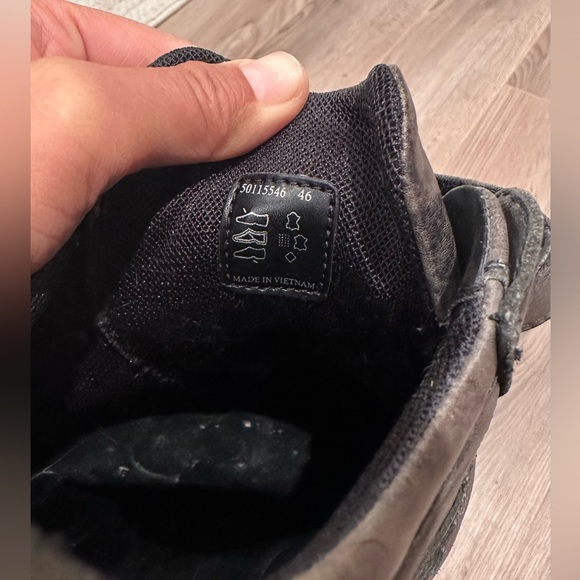 Men's Hugo Boss grey leather vecro shoes, size 11 - Picture 9 of 9